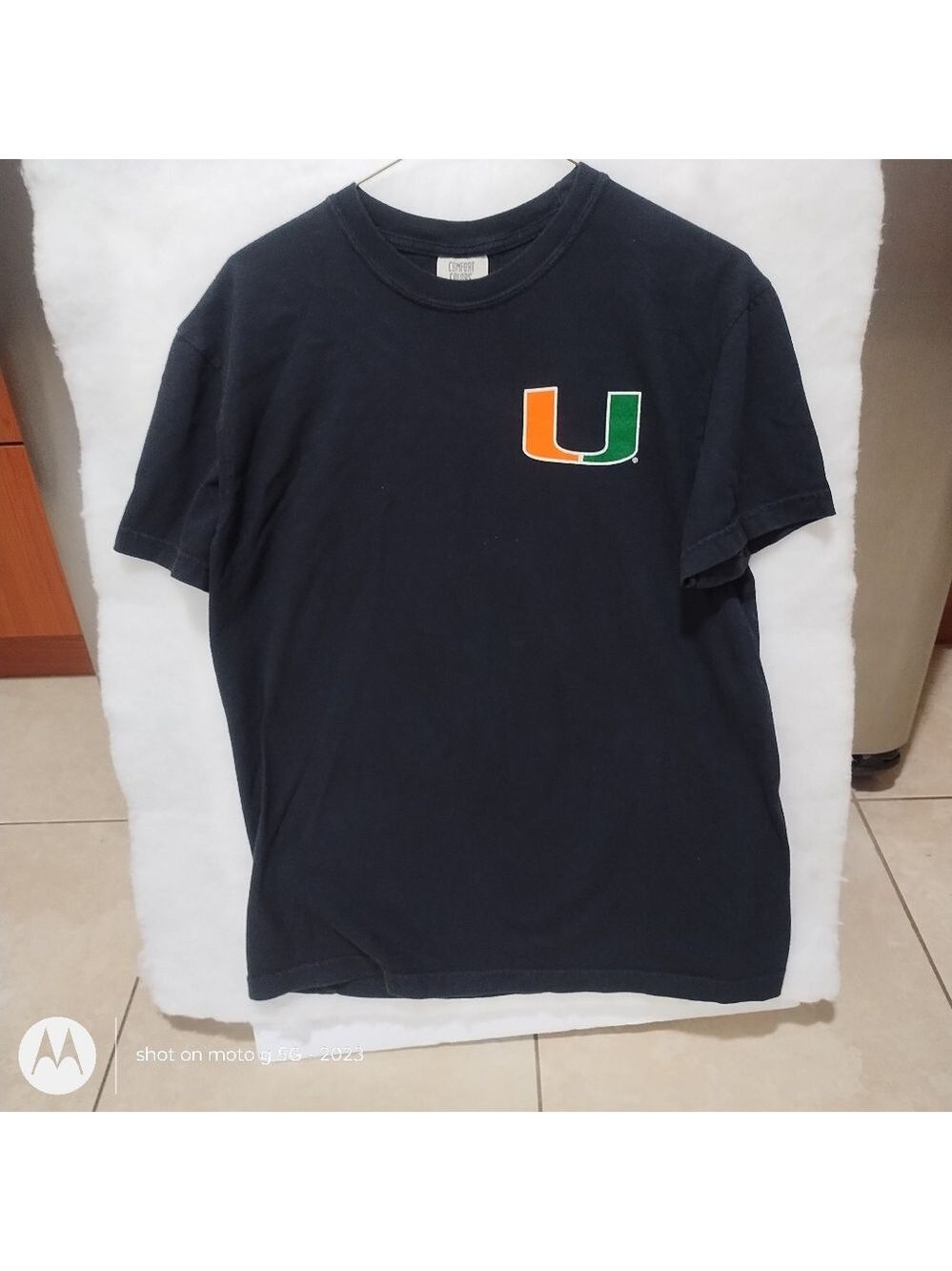Miami Hurricanes Black t Shirt, Canes "U" On Front,Canes Graffics On Back - Picture 2 of 5